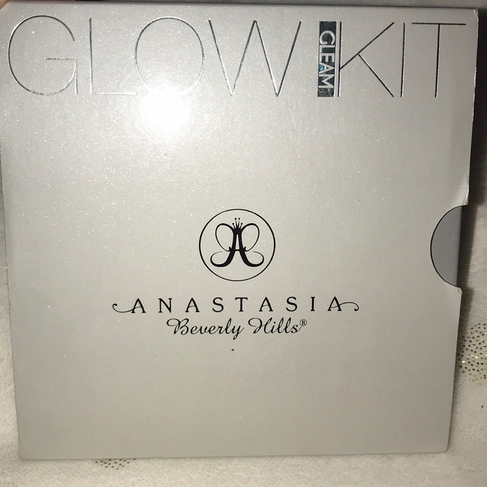 Anastasia Beverly Hills Glow Gleam Kit